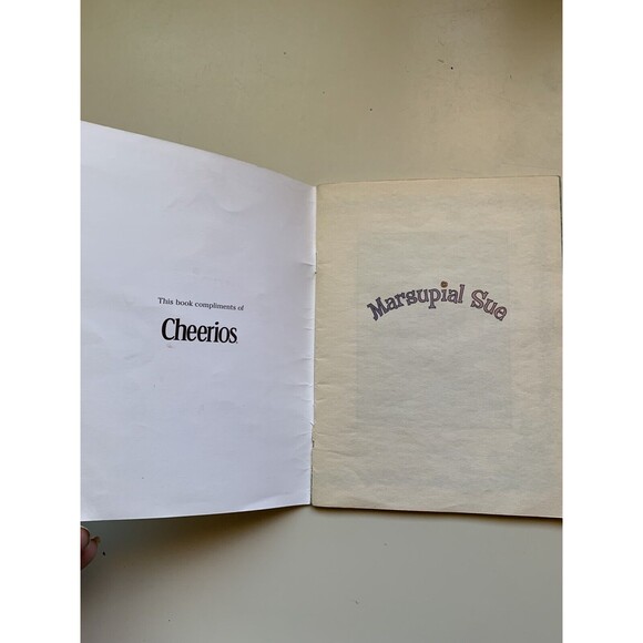 MARSUPIAL SUE 2001 CHILDRENS PAPERBACK BY JOHN LITHGOW - Picture 2 of 3